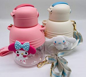 BOTELLA CON CORREA KUROMI/CINAMON